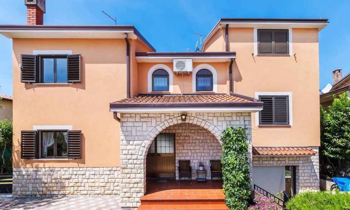 Seget House | Holiday home with large terrace and pool