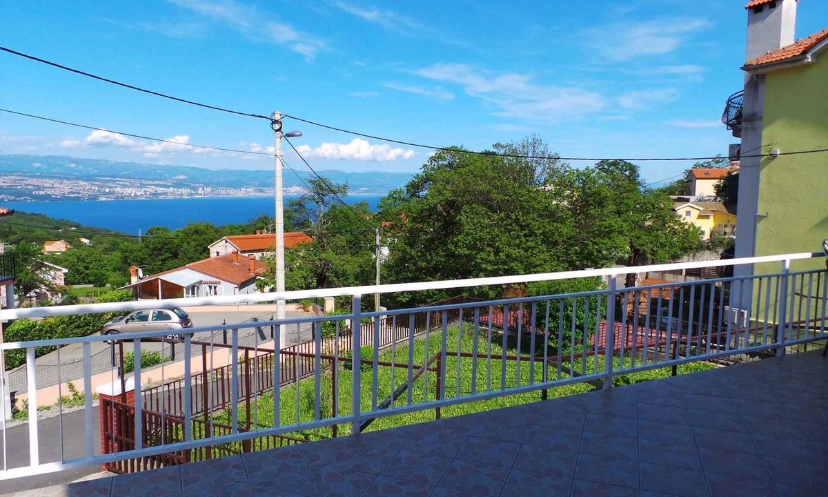 Opric House | Holiday home with panoramic view and large terrace