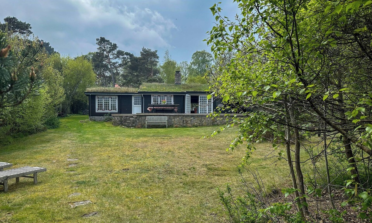 Hornbaek House | Holiday home with sea views and pier near Hornbæk