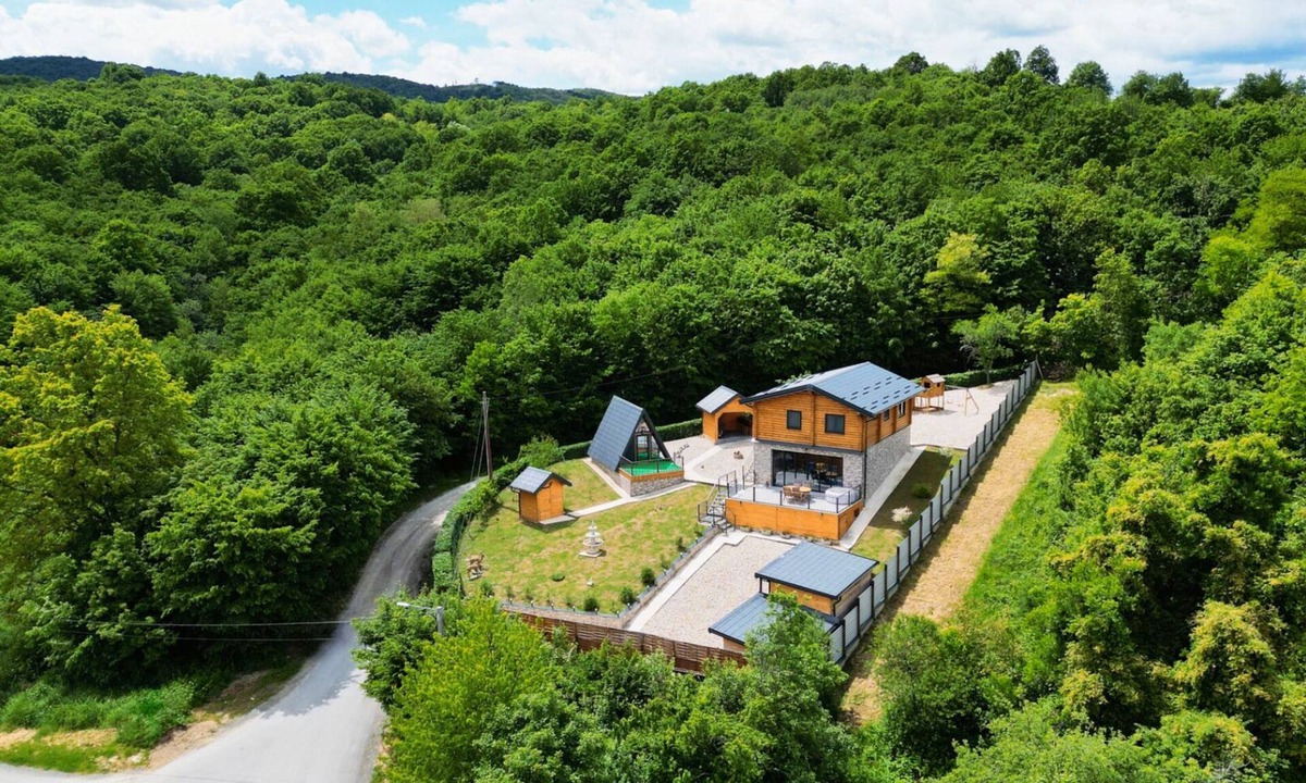 Petrinja Villa | Holiday Home Zeleni Brijeg by Villas Guide