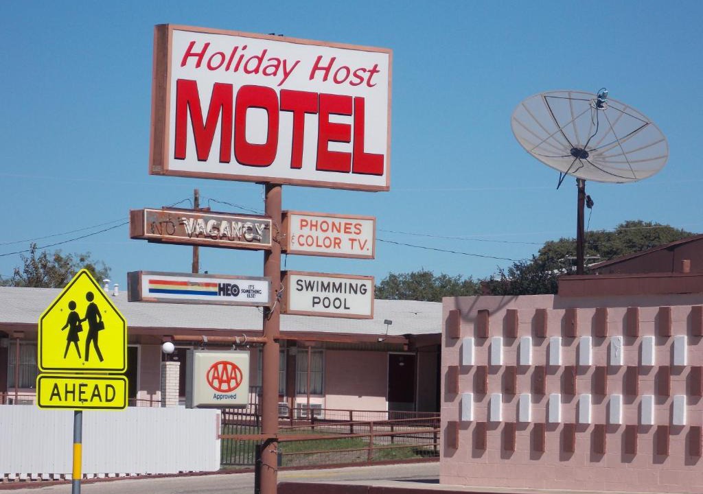 Sonora Hotel | Holiday Host Motel