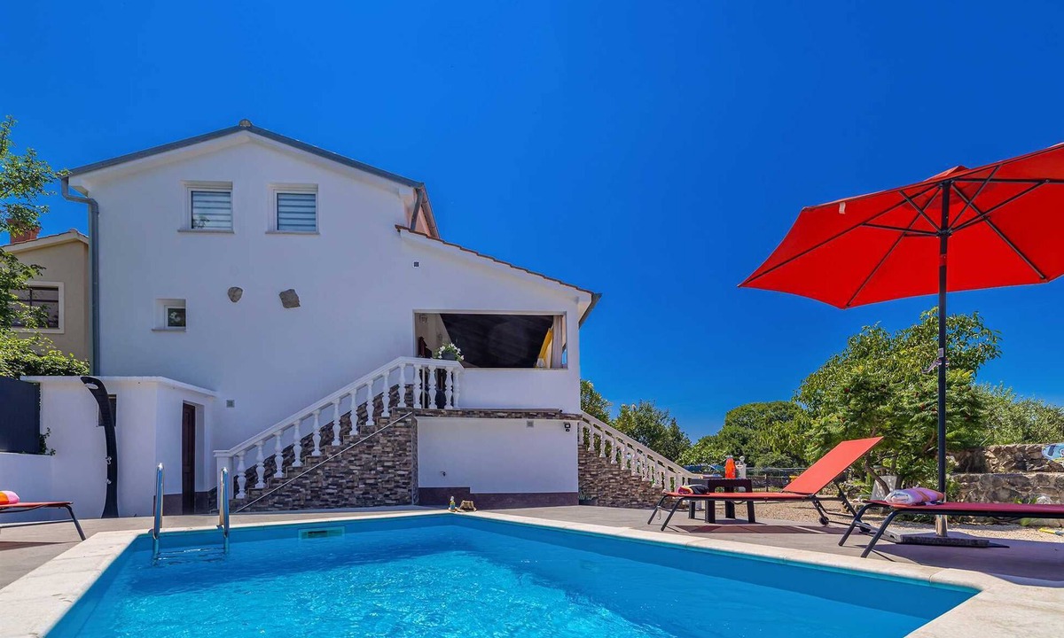 Kras House | Holiday house CHARMING with private pool