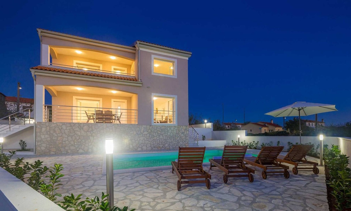 Milohnici House | Holiday house ISABELLA with pool