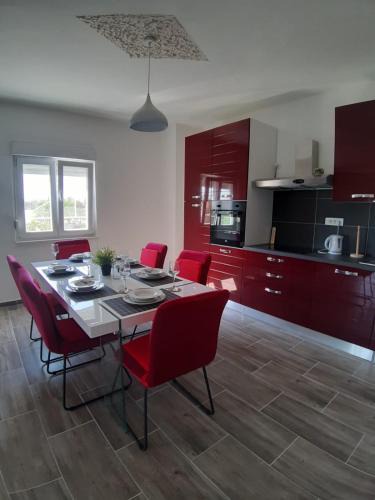 Zemunik Donji Apartment | Holiday House Ivan