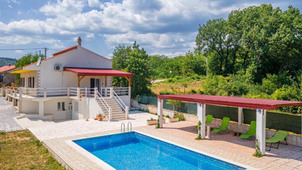 Neoric House | Holiday House Ivan with heated pool