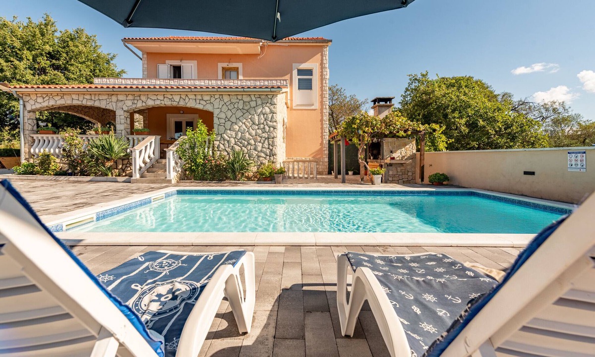 Banjevci Ski Chalet | Holiday House Laetitia with pool