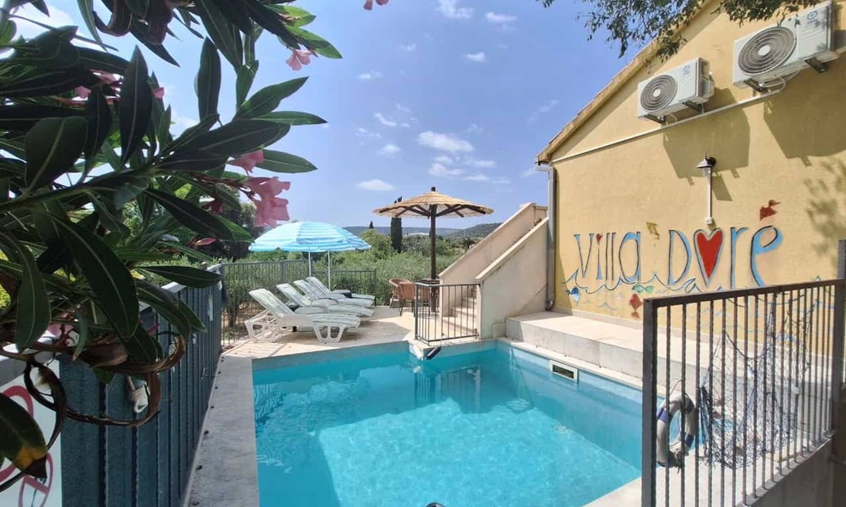Skrip House | Holiday house Niksi - with pool: - Skrip, Island Brac, Croatia