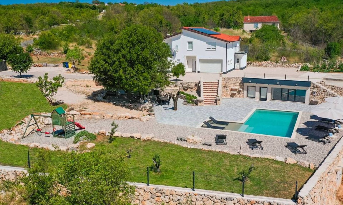 Knezovici House | Holiday house Secret Gem with heated saltwater pool