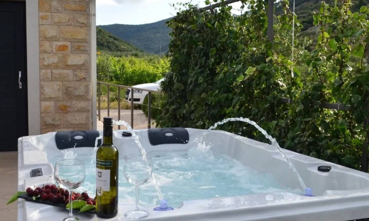 Dol House | Holiday house Toni - modern: - Dol (Brac), Island Brac, Croatia