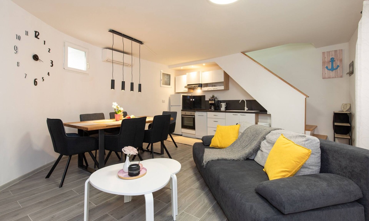 Punat House | Holiday house with a parking space Punat, Krk (K-23535)