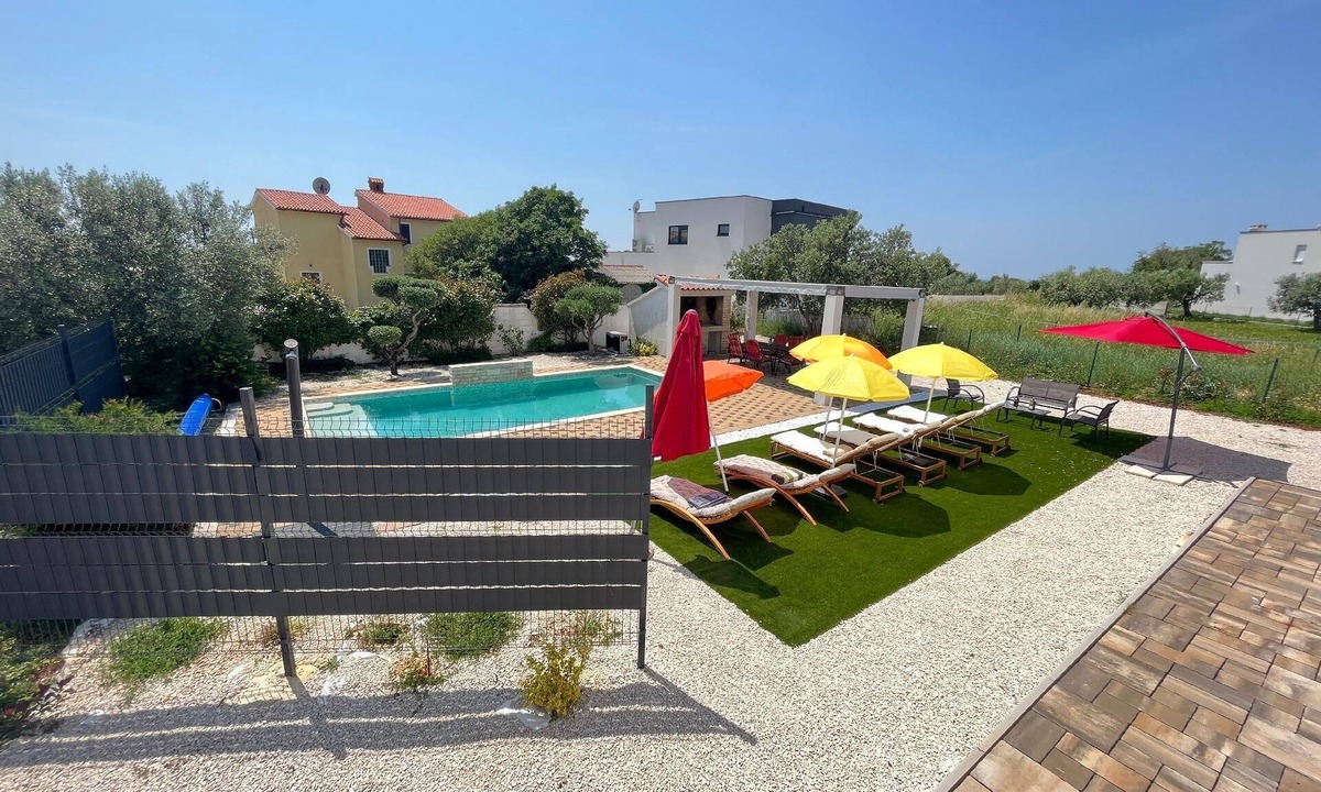 Galizana House | Holiday house with a private heated swimming pool