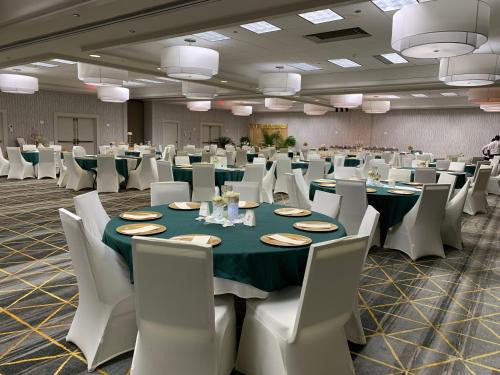 Mid City South Hotel | Holiday Inn Baton Rouge-South by IHG
