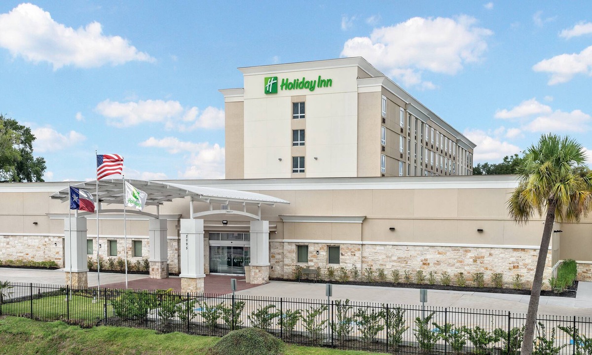 Beaumont Hotel | Holiday Inn Beaumont East - Medical Ctr Area by IHG