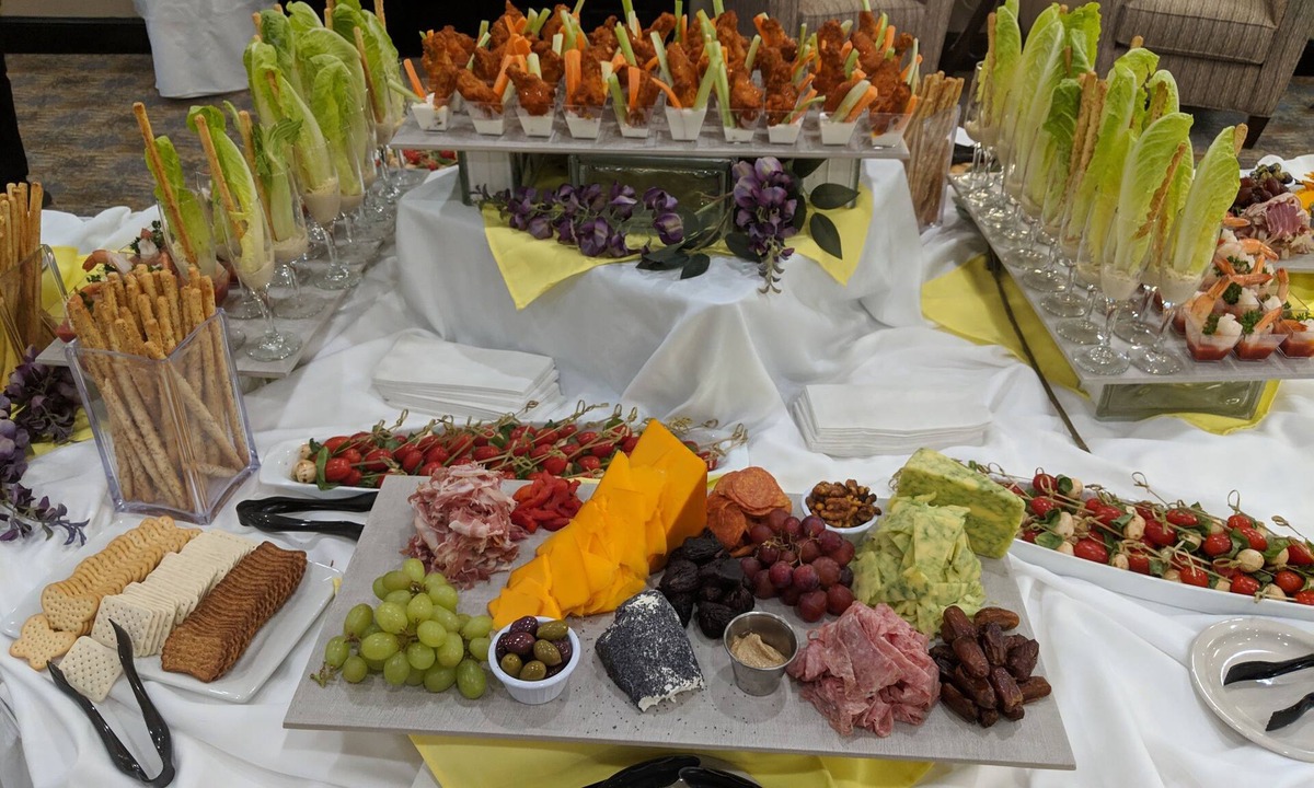 Champaign Hotel | Holiday Inn Champaign by IHG