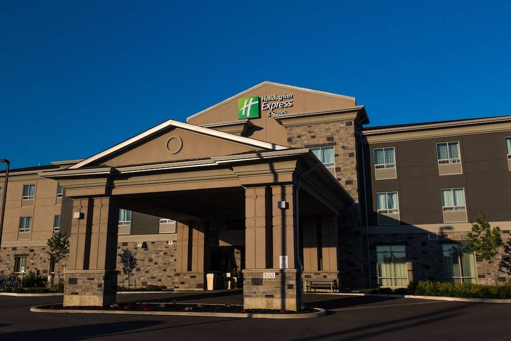 Thunder Bay Hotel | Holiday Inn Express Thunder Bay, an IHG Hotel