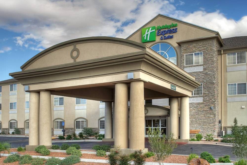 Carlsbad Hotel | Holiday Inn Express Carlsbad, an IHG Hotel