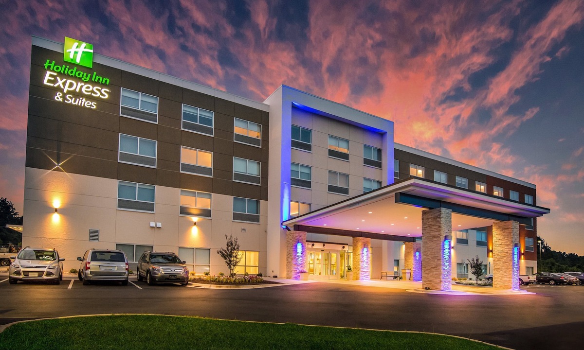 Asheboro Hotel | Holiday Inn Express and Suites Asheboro by IHG