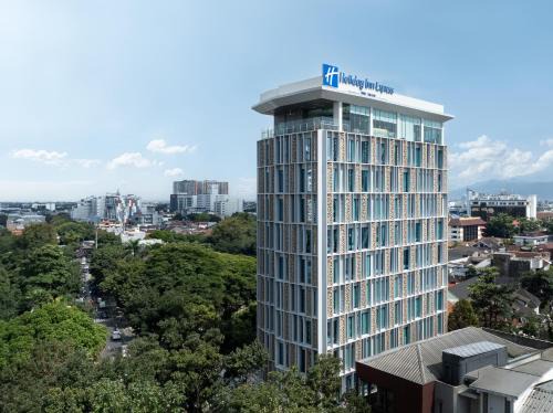 Braga Hotel | Holiday Inn Express Bandung Braga by IHG
