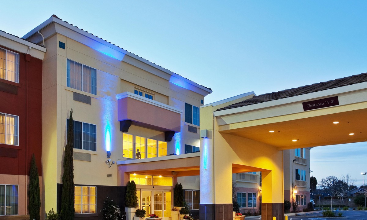 Northwest Berkeley Hotel | Holiday Inn Express Berkeley, an Ihg Hotel