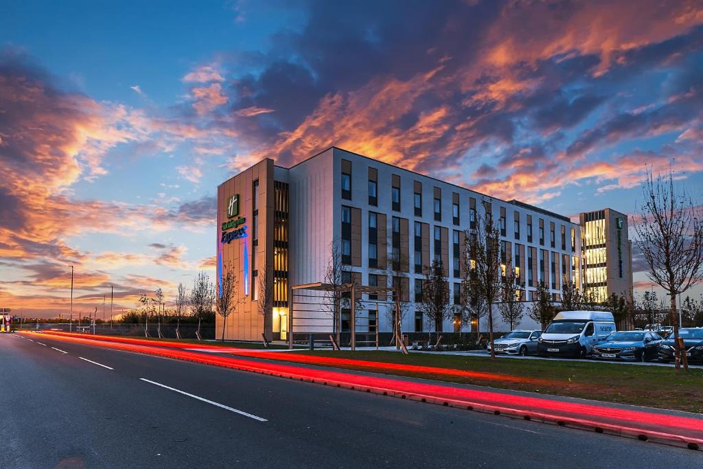 Bicester Hotel | Holiday Inn Express - Bicester by IHG