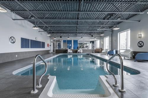 Saint Hyacinthe Hotel | Holiday Inn Express Hotel & Suites Saint - Hyacinthe by IHG