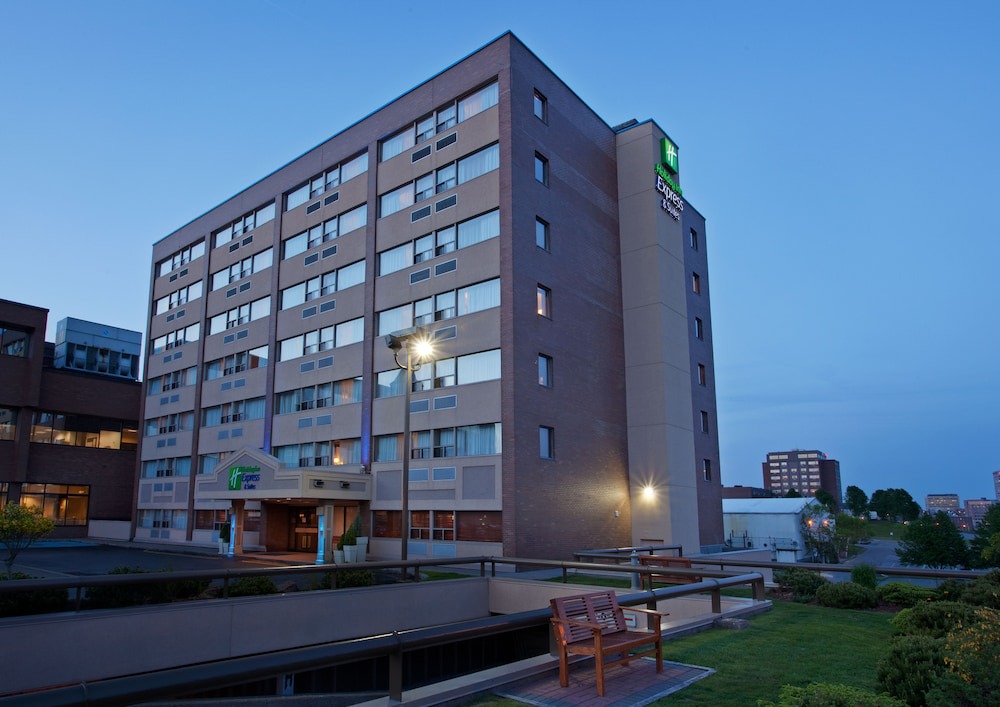 Saint John Hotel | Holiday Inn Express Saint John Harbour Side, an IHG Hotel