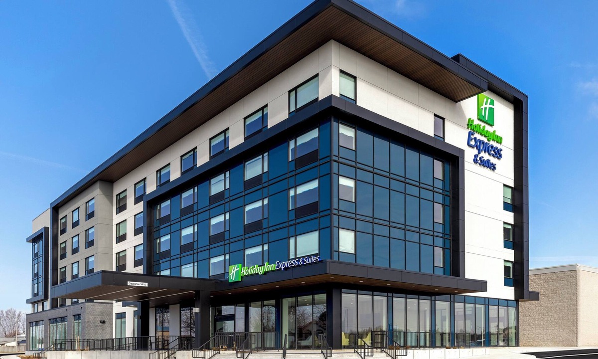 Saint Thomas Hotel | Holiday Inn Express & Suites St.Thomas by IHG