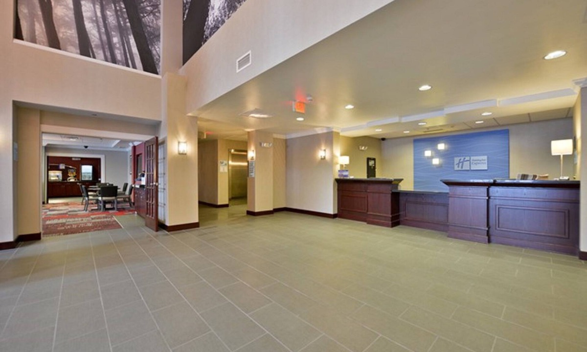 Canandaigua Hotel | Holiday Inn Express Canandaigua - Finger Lakes by IHG
