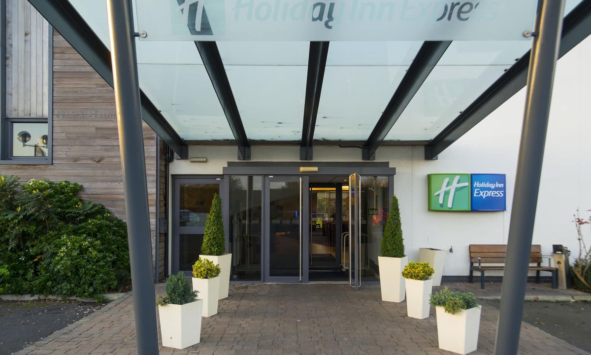 Cherry Hinton Hotel | Holiday Inn Express Cambridge by IHG