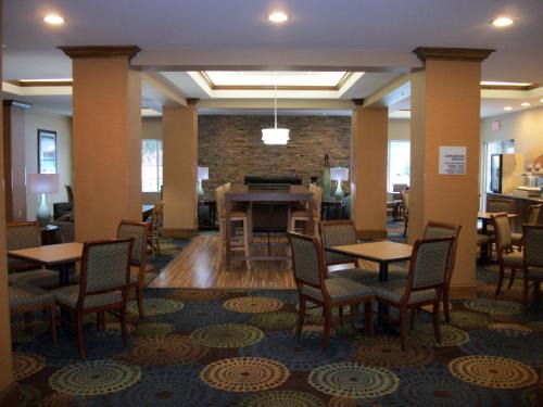 Cortland Hotel | Holiday Inn Express - Cortland by IHG