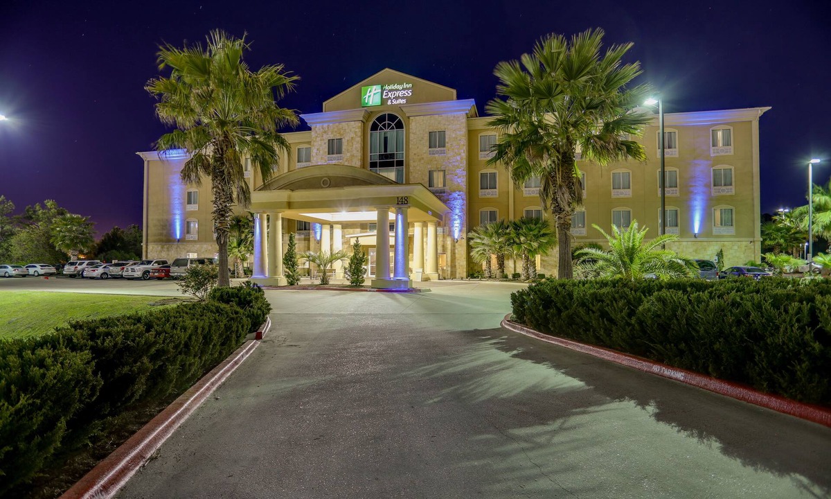 Huntsville Hotel | Holiday Inn Express Hotel & Suites Huntsville by IHG