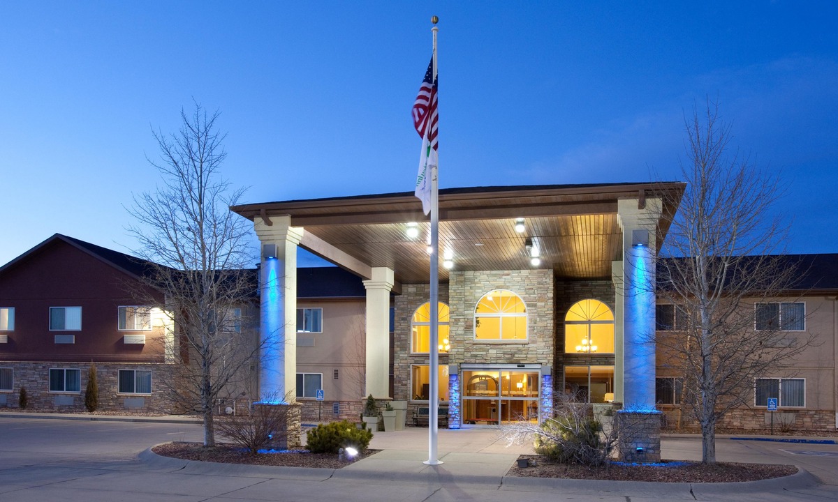 Torrington Hotel | Holiday Inn Express Hotel & Suites Torrington, an Ihg Hotel