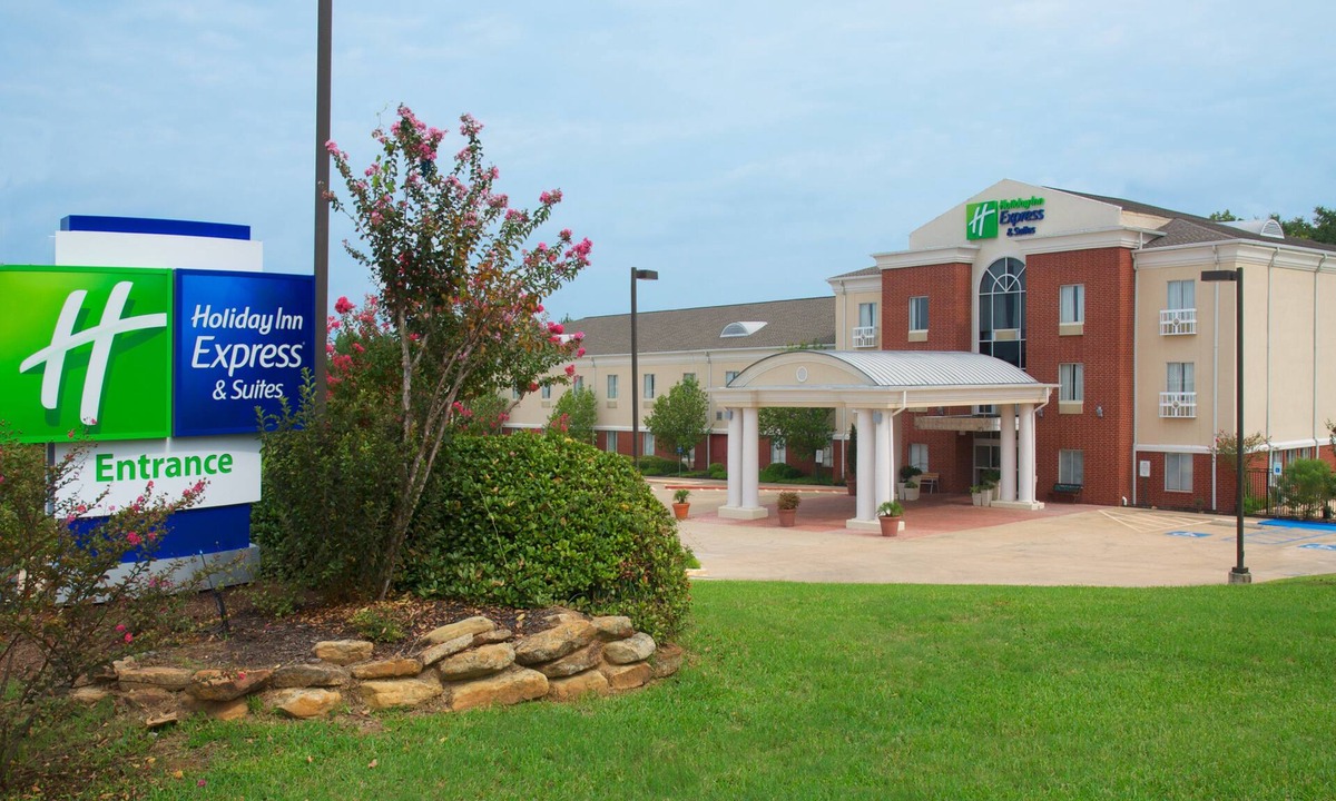 Livingston Hotel | Holiday Inn Express Hotel & Suites Livingston by IHG