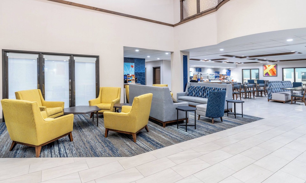 Cheyenne Hotel | Holiday Inn Express Hotel & Suites - Cheyenne by IHG