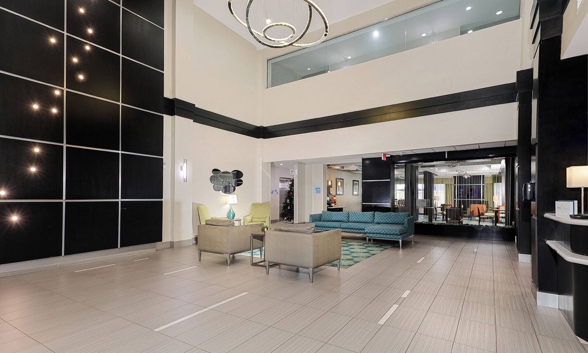 Garden Oaks Hotel | Holiday Inn Express Hotel & Suites Houston NW-Brookhollow by IHG