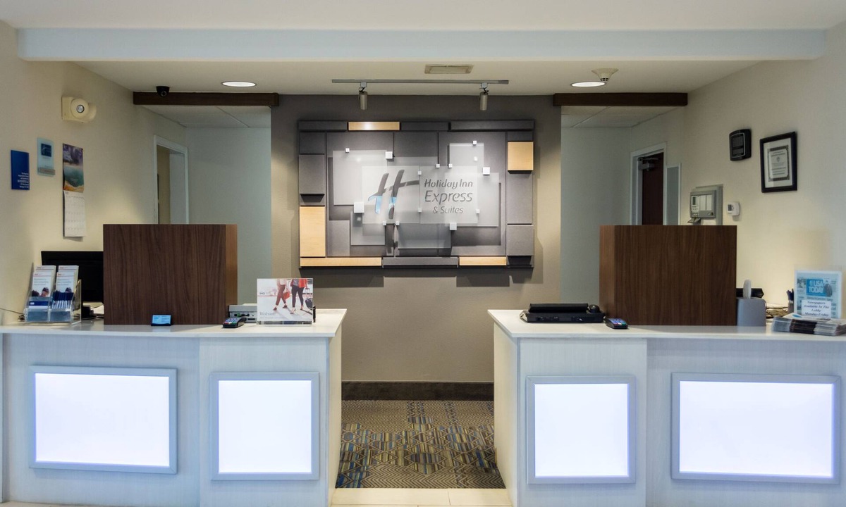 Muskogee Hotel | Holiday Inn Express Hotel & Suites Muskogee by IHG