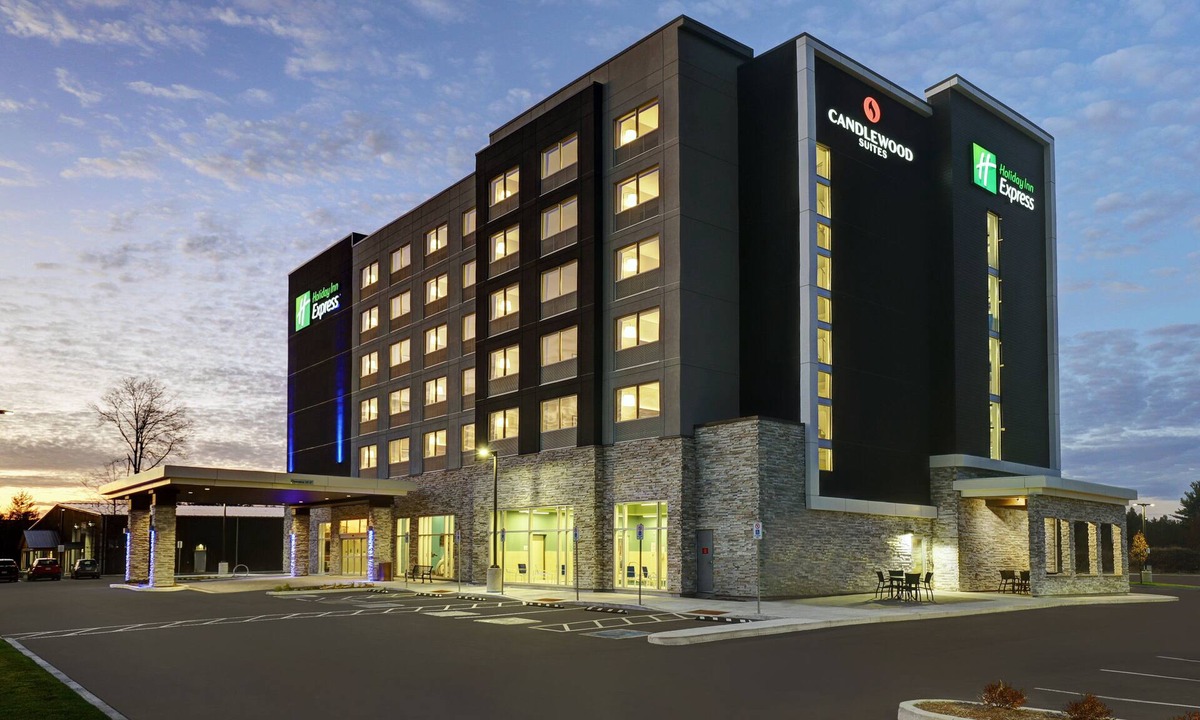 Kingston Hotel | Holiday Inn Express Kingston West by IHG