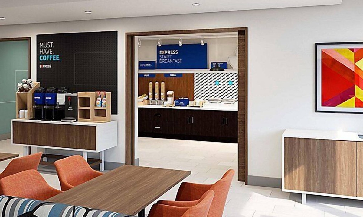Plainwell Hotel | Holiday Inn Express Plainwell by IHG