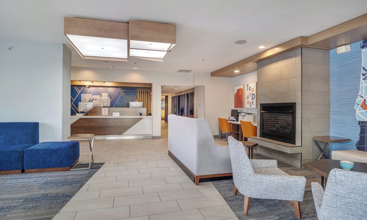 Troutdale Hotel | Holiday Inn Express Portland East - Troutdale by IHG