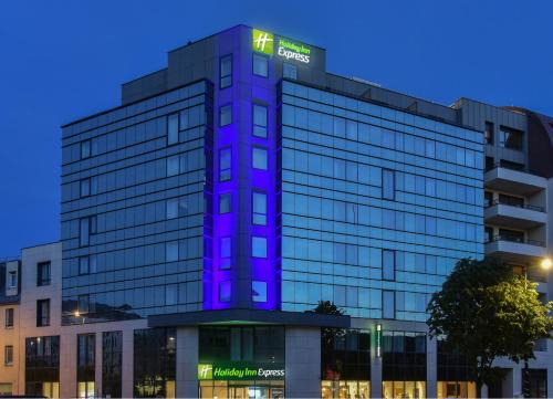 Quartier Saint-Clement - Jardin des Plantes Hotel | Holiday Inn Express - Rouen Centre - Rive Gauche by IHG