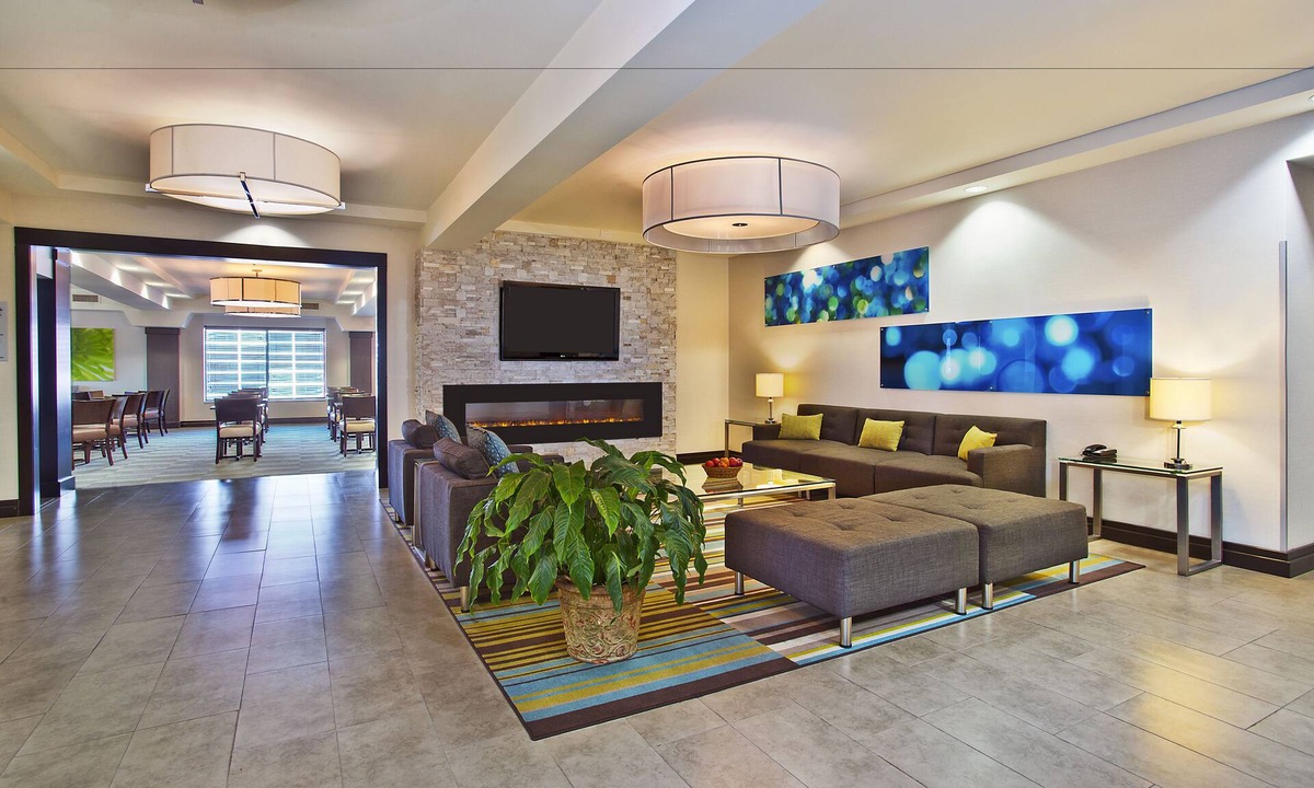 Sault Ste. Marie Hotel | Holiday Inn Express Sault Ste Marie by IHG