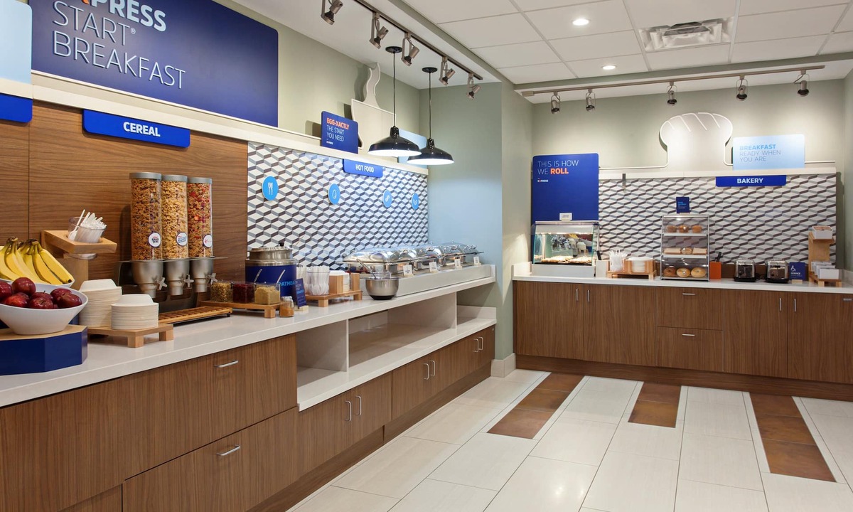 North San Antonio - SAT Hotel | Holiday Inn Express & Suites San Antonio North - Windcrest by IHG