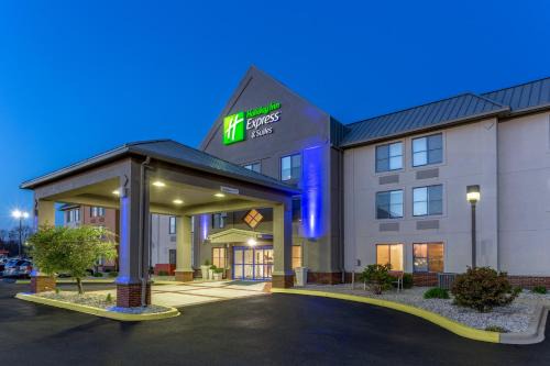 Scottsburg Hotel | Holiday Inn Express Scottsburg by IHG