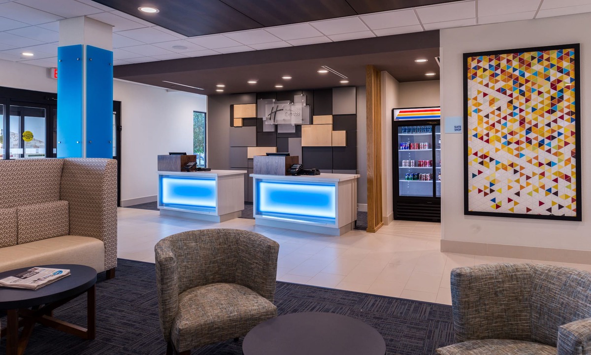 Fort Worth Hotel | Holiday Inn Express & Suites Fort Worth West by IHG