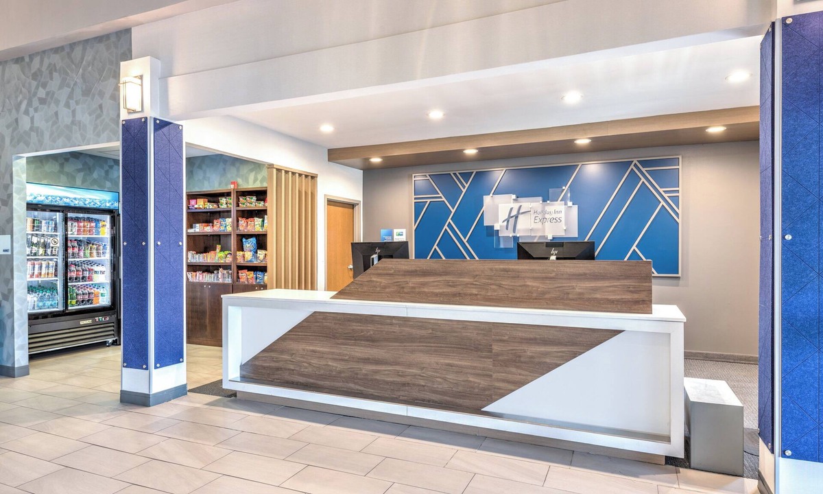 Little Rock Hotel | Holiday Inn Express & Suites Little Rock-West by IHG