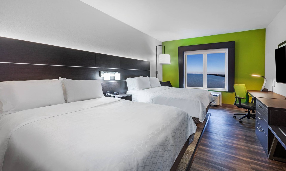 Port Lavaca Hotel | Holiday Inn Express & Suites Port Lavaca by IHG