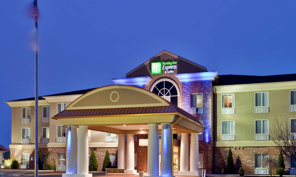 Farmington Hotel | Holiday Inn Express & Suites Farmington by IHG