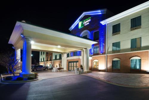 Little Rock Hotel | Holiday Inn Express Suites Little Rock West by IHG