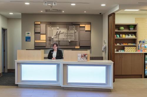Cannifton Hotel | Holiday Inn Express & Suites - Belleville by IHG