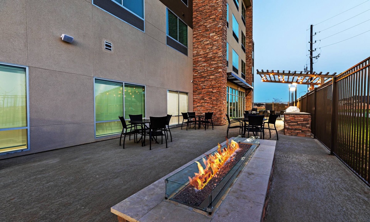 Richmond Hotel | Holiday Inn Express & Suites Houston SW - Rosenberg by IHG